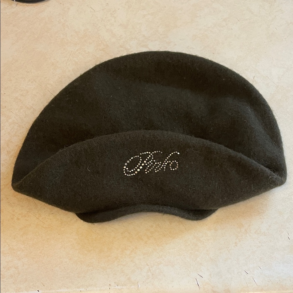 Pinko Classic Beret